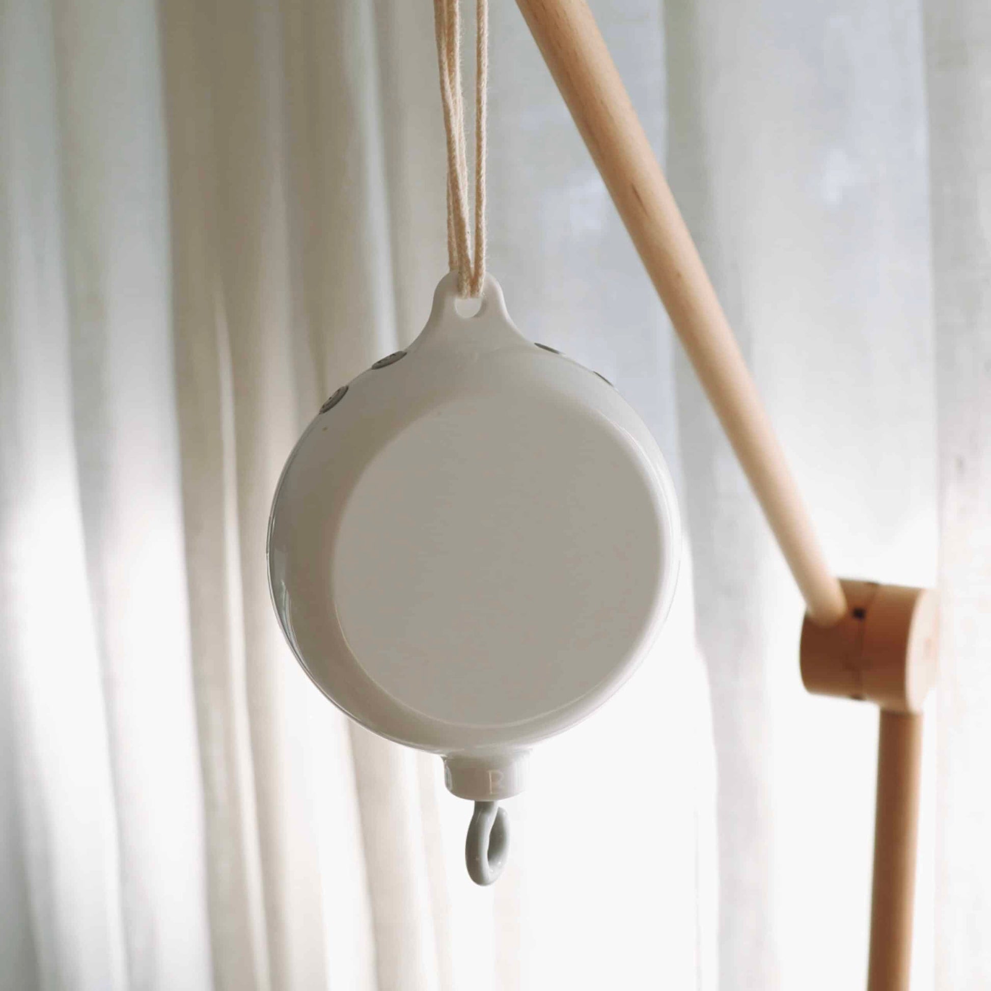 Boîtier musical blanc universel pour mobile de bébé, de forme ronde