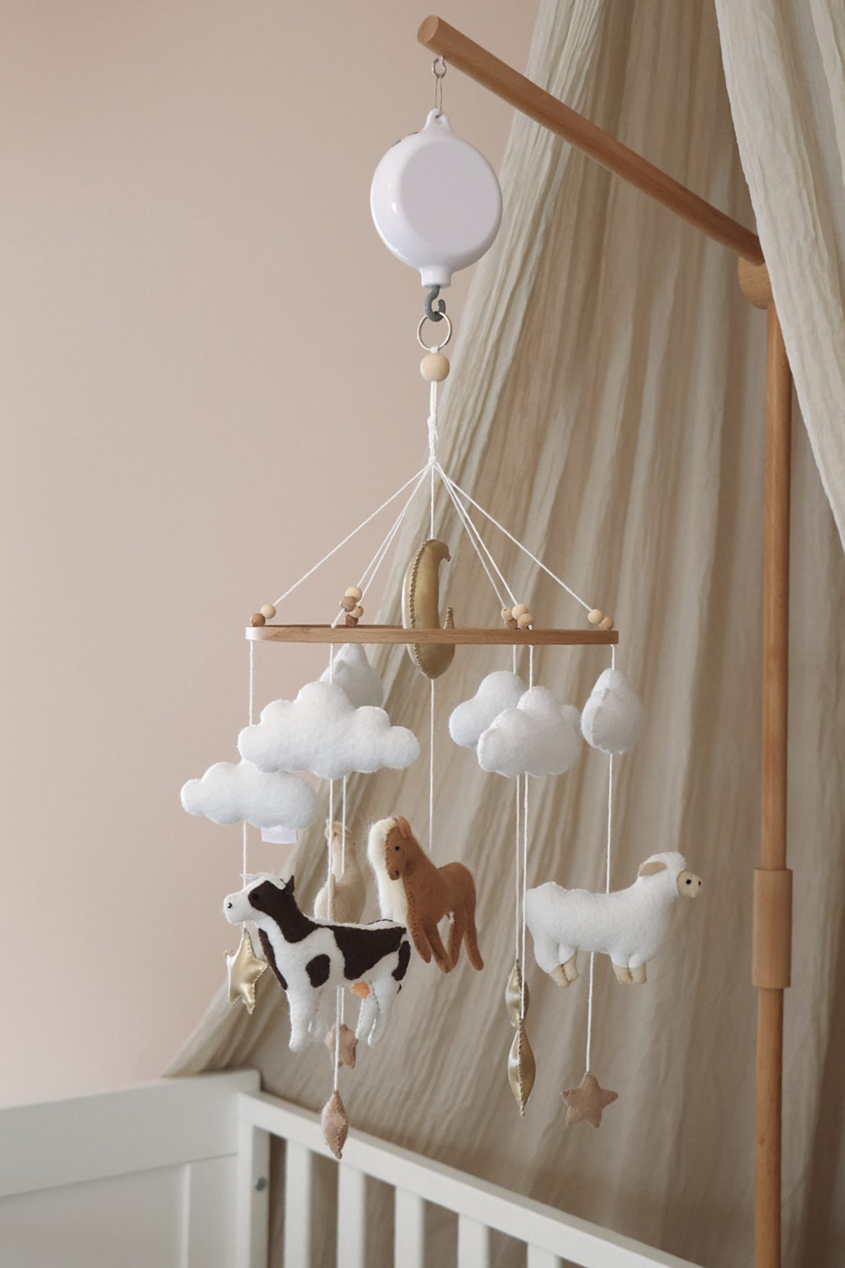 Handmade Cattle babymobile-2