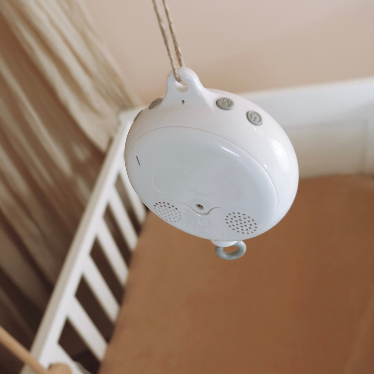 Boîtier musical blanc universel pour mobile de bébé, de forme ronde